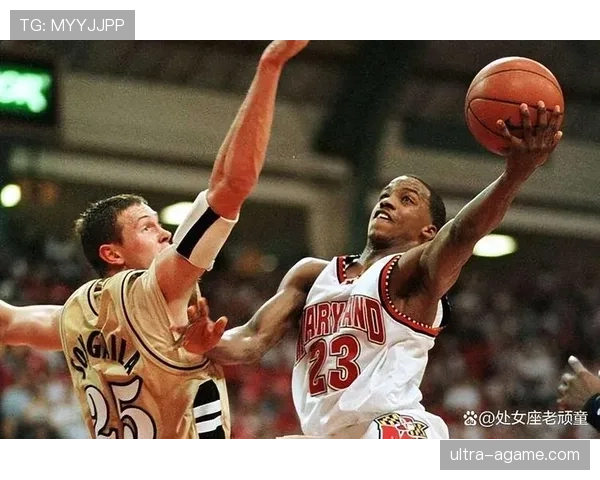 弗朗西斯突破能力提升球队进攻节奏明显快于同期后卫