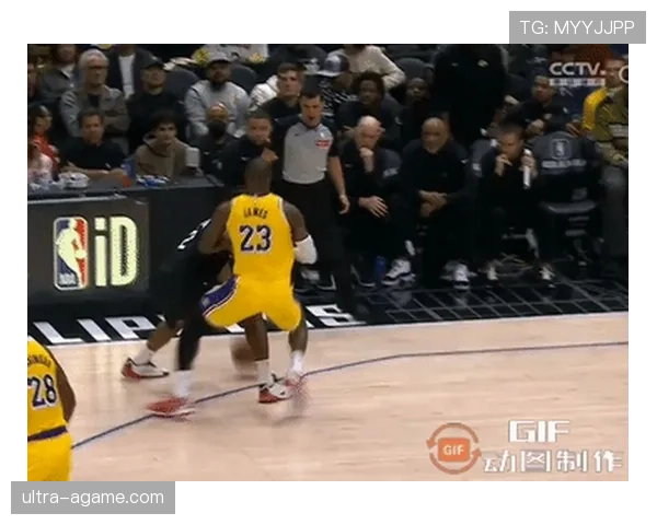 假摔在什么情况下会被判犯规？篮球规则解读